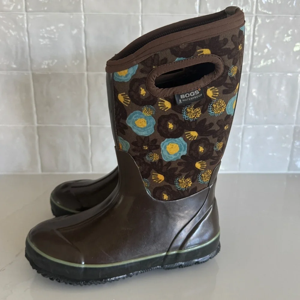 Bogs Classic Watercolor Rain Boots Youth 2 Brown Floral Waterproof Insulated